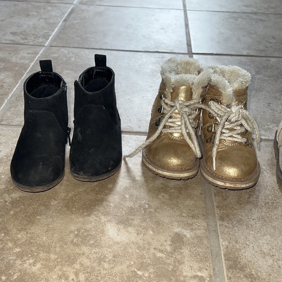 Lot of Girls Size 6 Boots - Picture 3 of 5